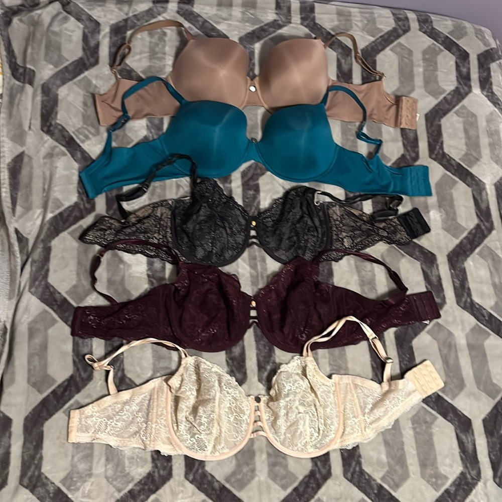 Lot of 5 Parisa bras size 38H